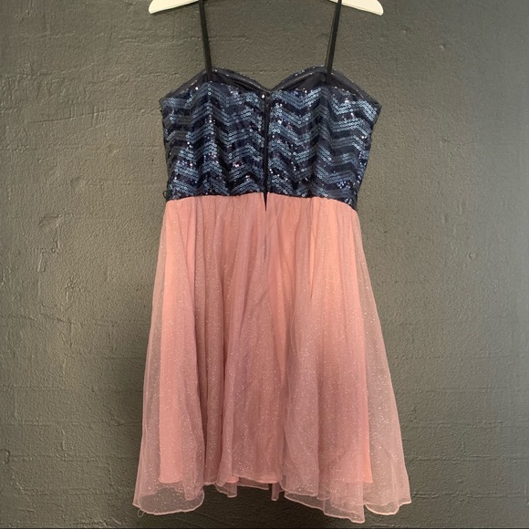 Short Dress - Picture 2 of 2